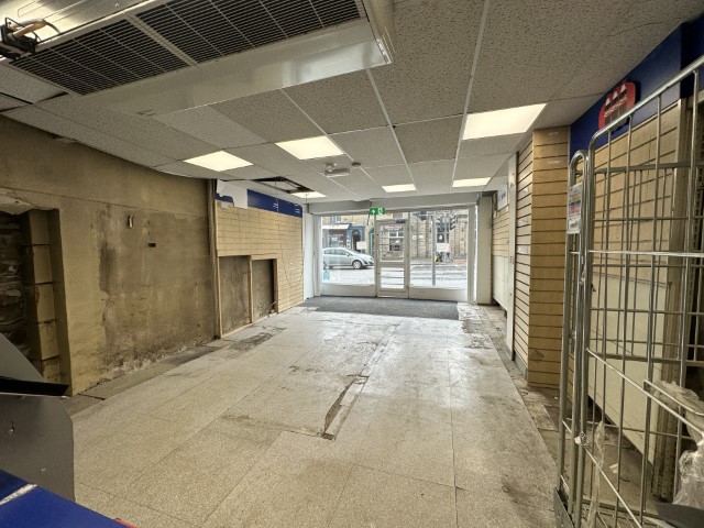 Retail unit in Whaley Bridge